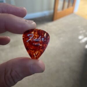 Fender Marbled Red Guitar Pick